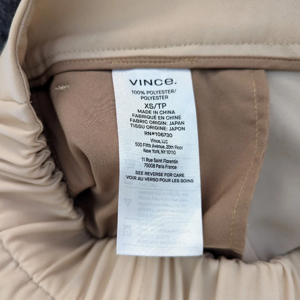 Vince Cuffed Tapered Pull-On Pant in Sandstone Crepe, XS - Picture 16 of 16